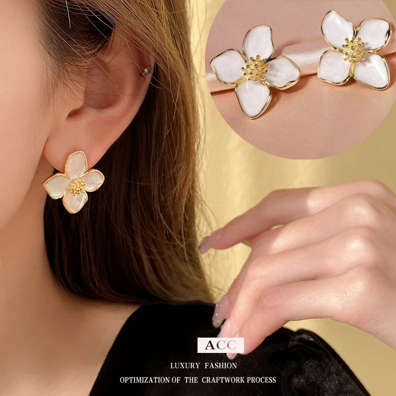 2025 Hibiscus Dropped Glaze Flower Stud Earrings for Women Girl French Ins Vintage Fashion Korean Wedding Romantic Jewelry